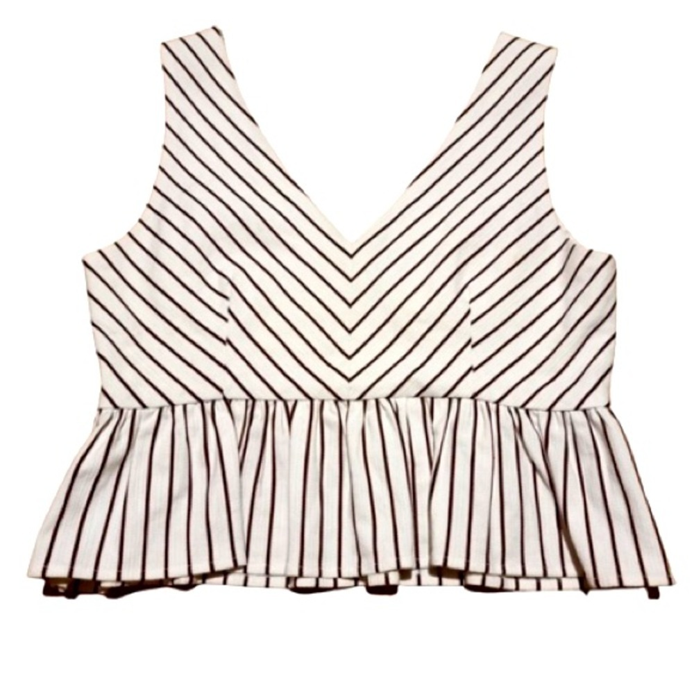 INTERMIX Exaggerated Ruffled Tops size Small petite